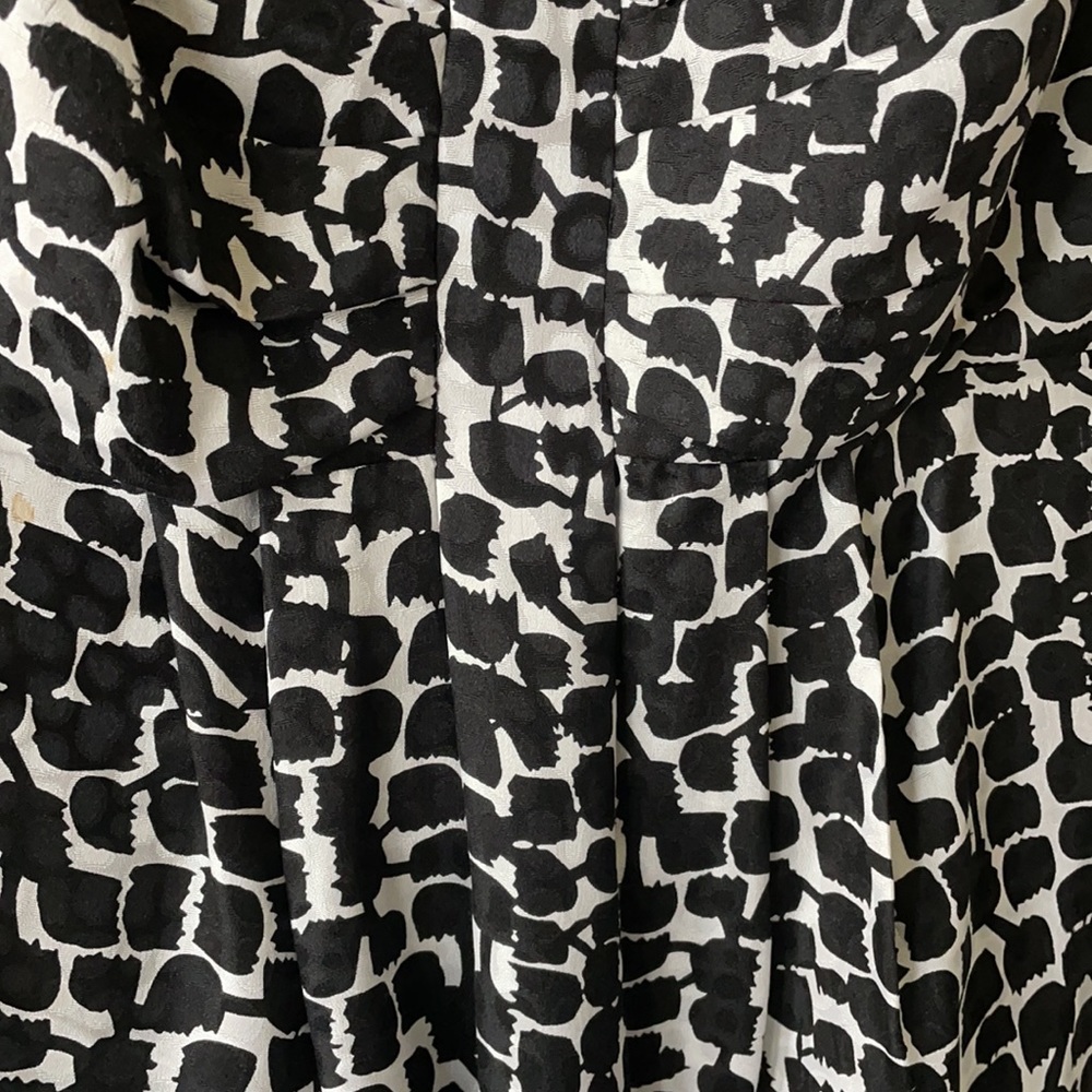 Dress - Picture 2 of 4